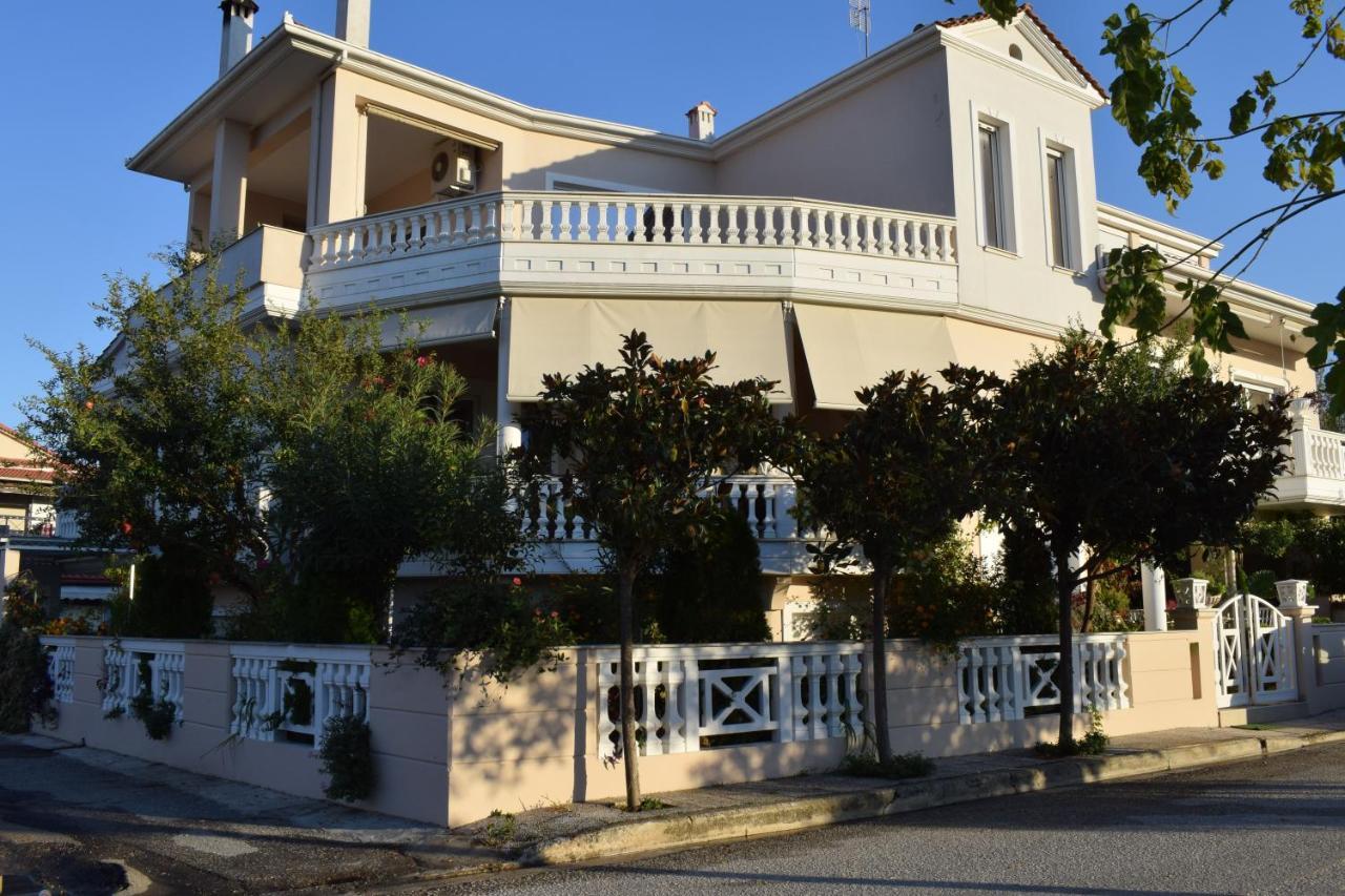 Five Stars In Trikala Apartment Exterior photo